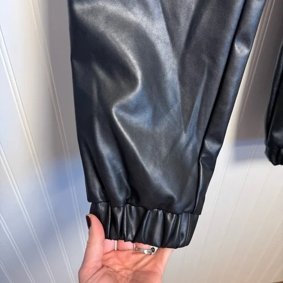 Abercrombie & Fitch Faux Leather Paper Bag Waist Black Joggers Womens Size Small - Picture 5 of 12